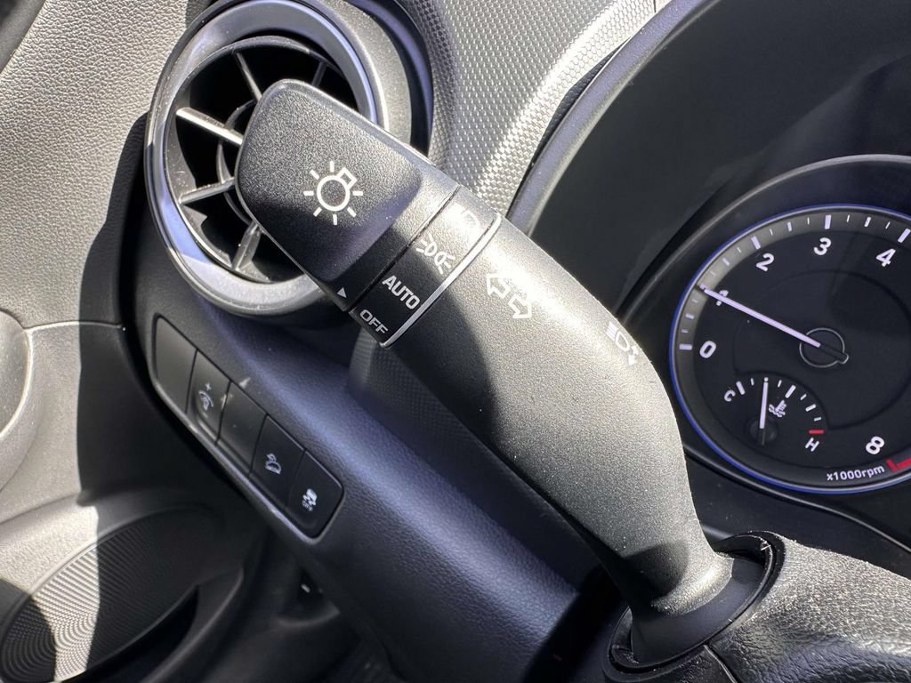 Used 2023 Hyundai Kona SE AWD/4WD image 21