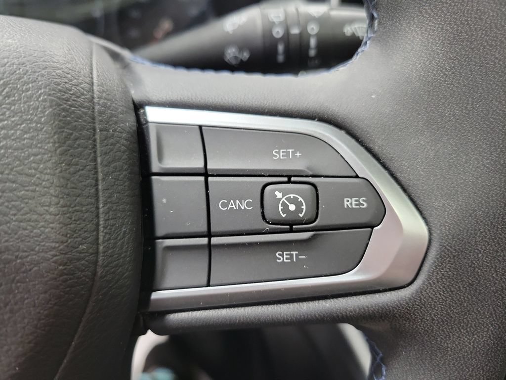 Certified 2022 Jeep Compass Latitude w/ Sun and Sound Group AWD/4WD image 38
