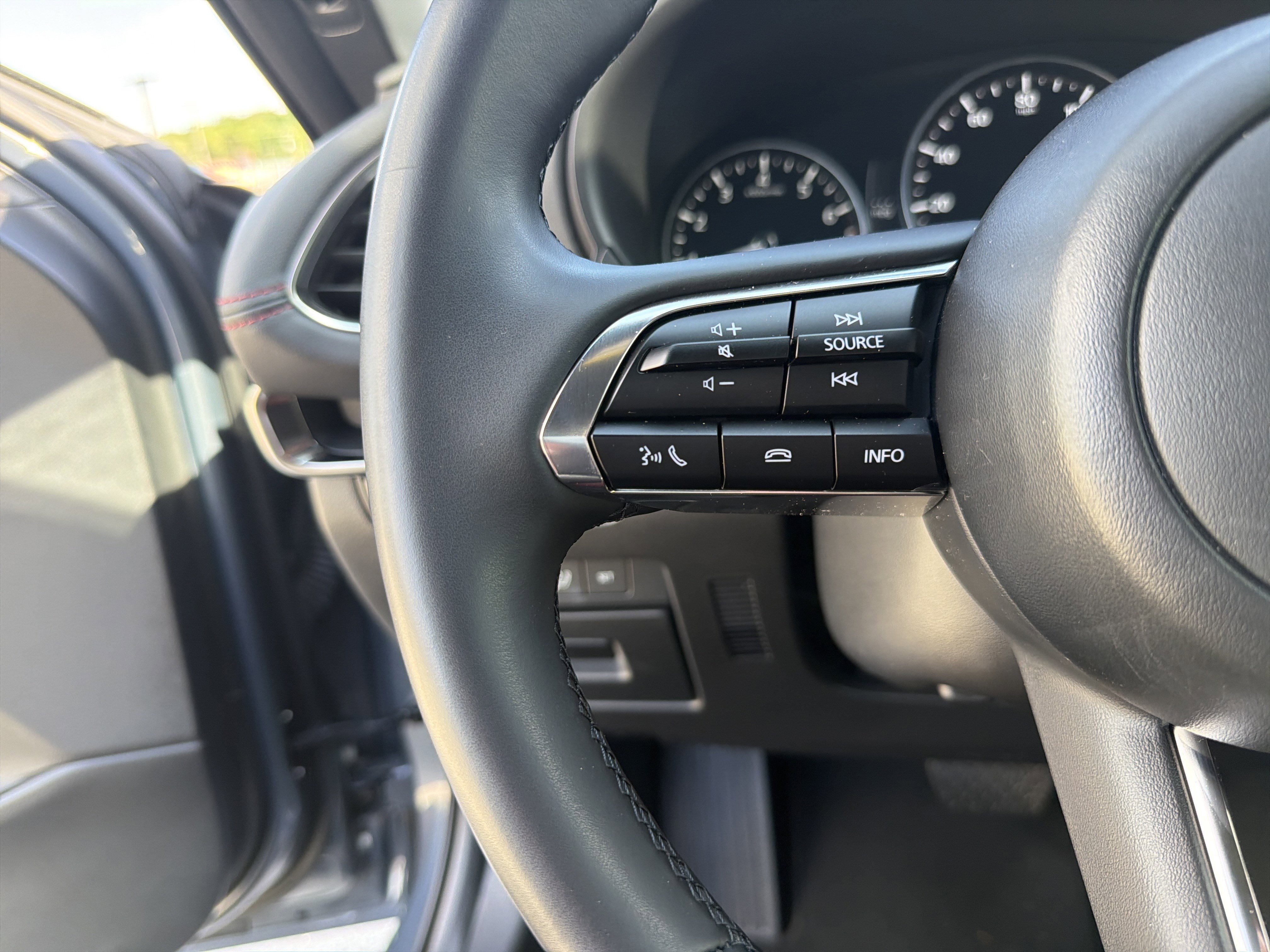 Used 2025 MAZDA MAZDA3 Carbon AWD/4WD image 19