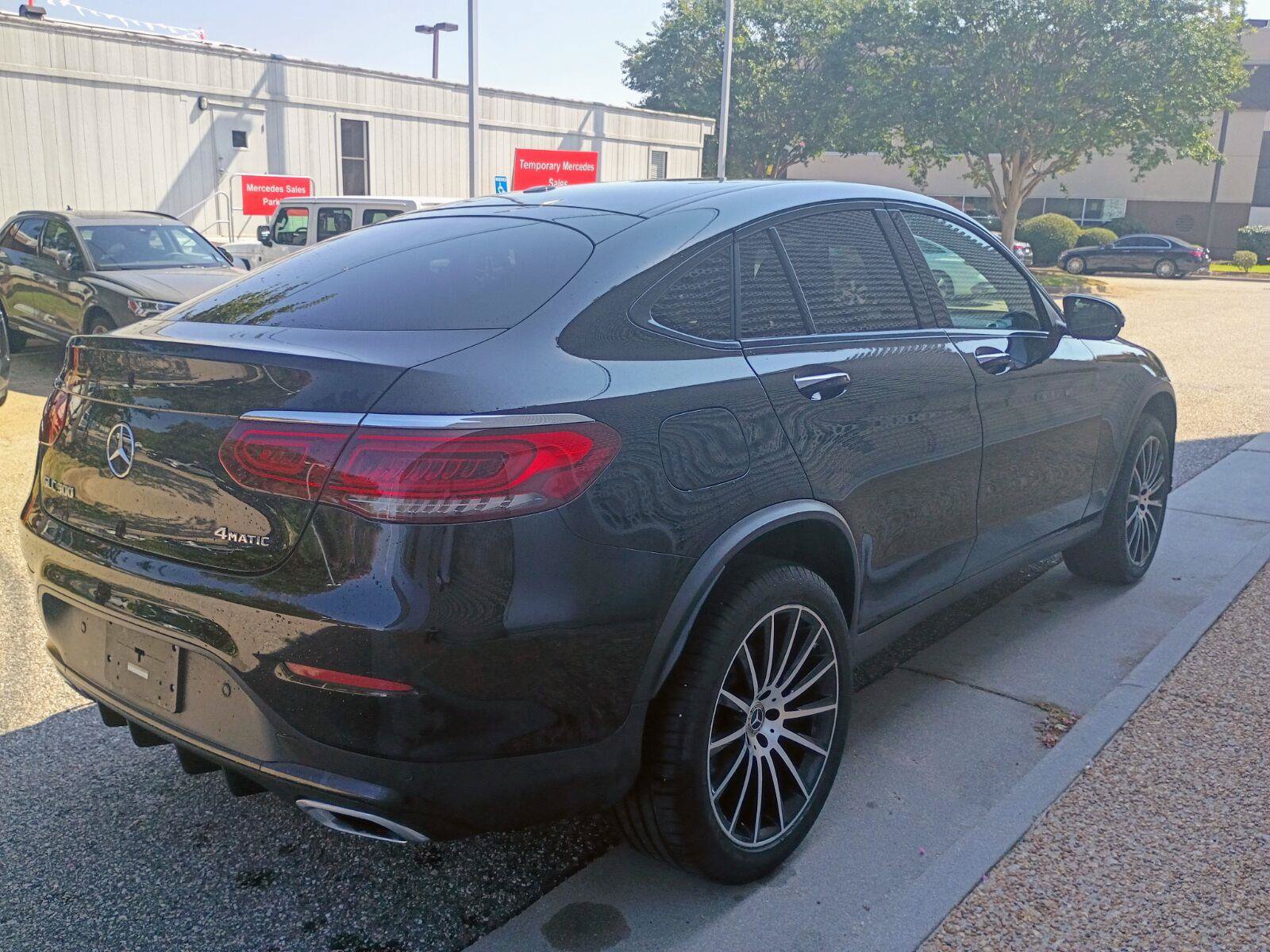 Used 2023 Mercedes-Benz GLC 300 4MATIC Coupe image 3