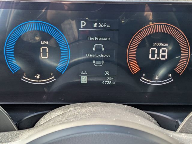 Used 2025 Hyundai Tucson SEL FWD image 16