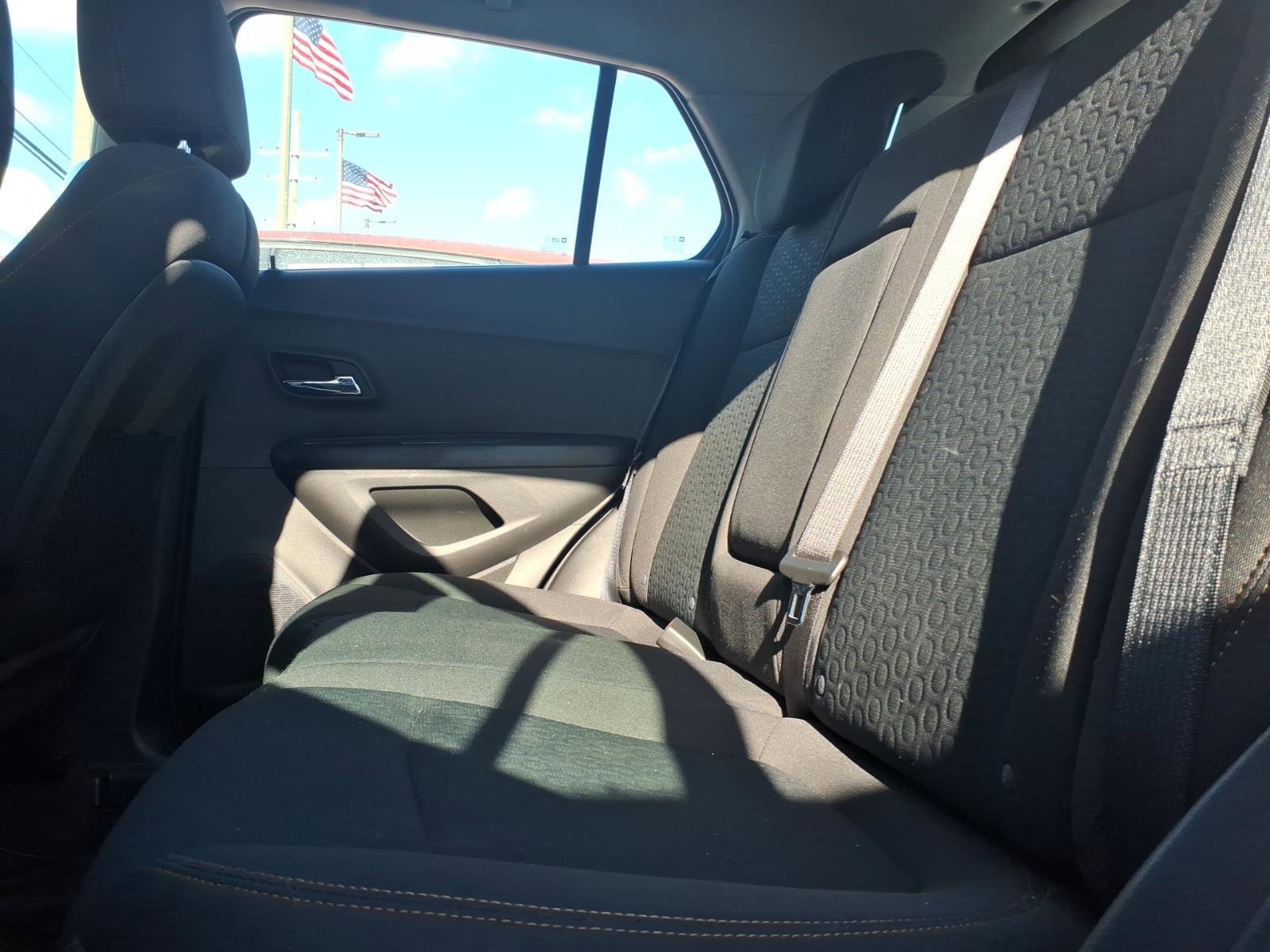 Used 2020 Chevrolet Trax LS image 6