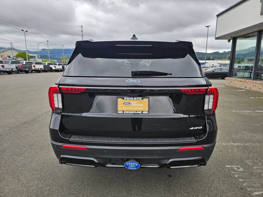 Certified 2025 Ford Explorer ST-Line AWD/4WD image 8