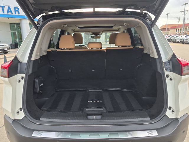 Used 2023 Nissan Rogue Platinum w/ Platinum Premium Package AWD/4WD image 24