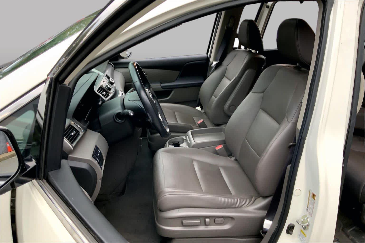 Used 2016 Honda Odyssey Touring image 8