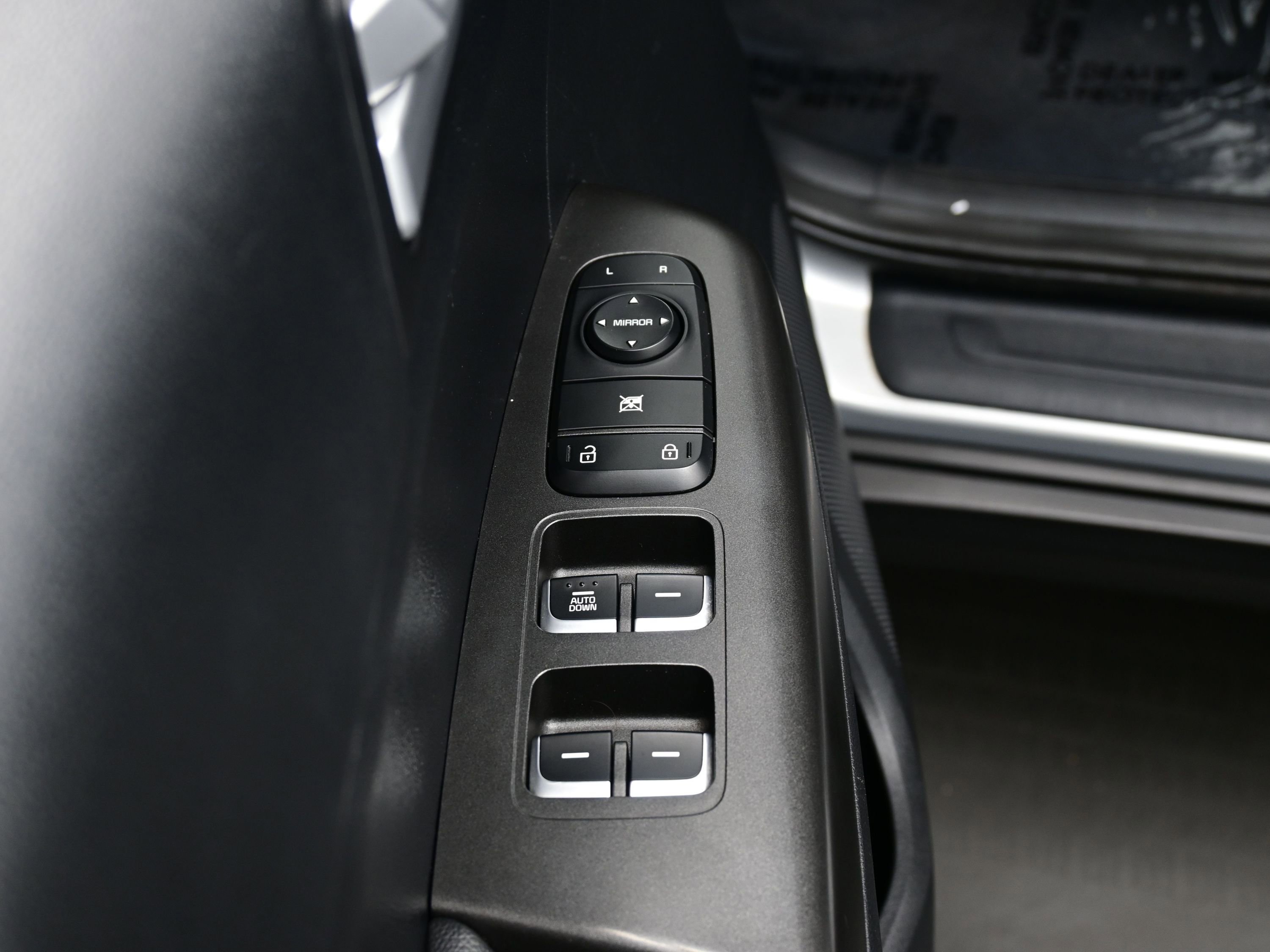 Used 2022 Kia Sportage LX image 12