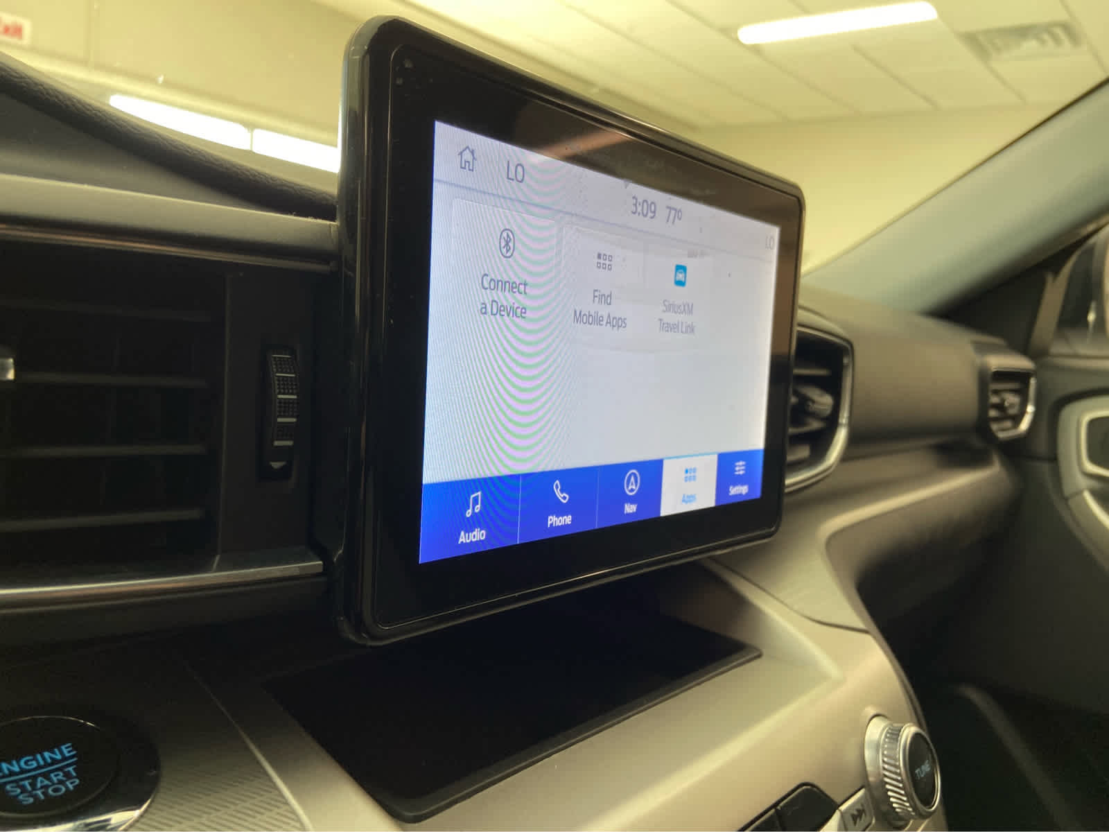 Used 2022 Ford Explorer XLT w/ Equipment Group 202A image 32