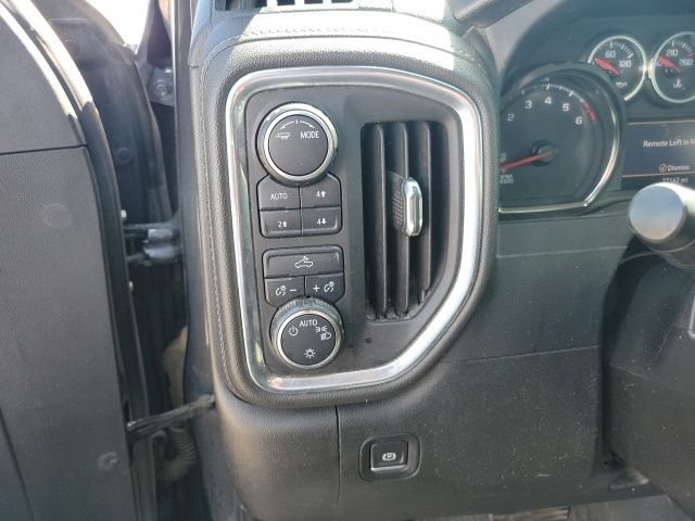 Used 2022 Chevrolet Silverado 1500 LT AWD/4WD image 17