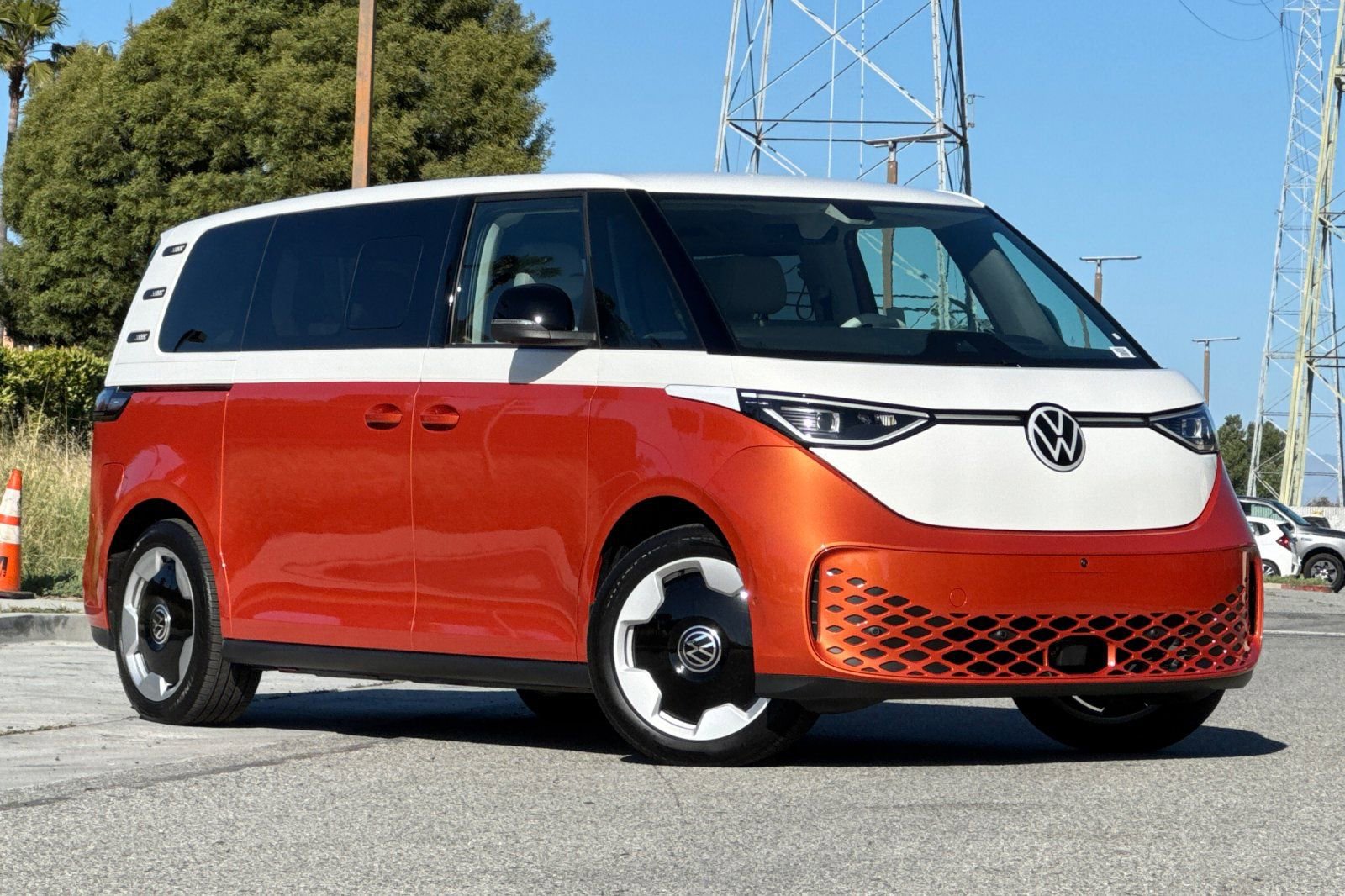 New 2025 Volkswagen ID. Buzz Pro S Plus RWD image 2