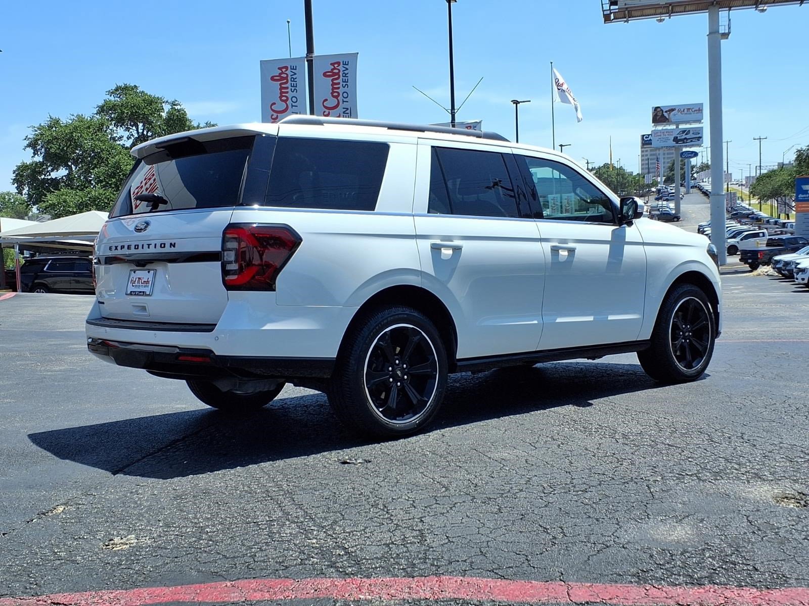Certified 2023 Ford Expedition Limited RWD image 6