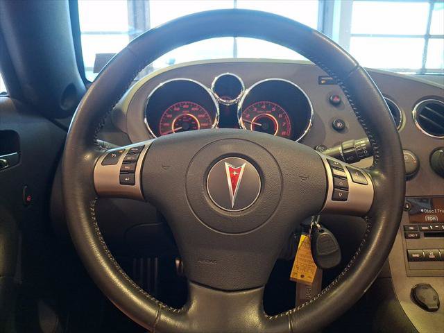 Used 2007 Pontiac Solstice GXP w/ Premium Package RWD image 18