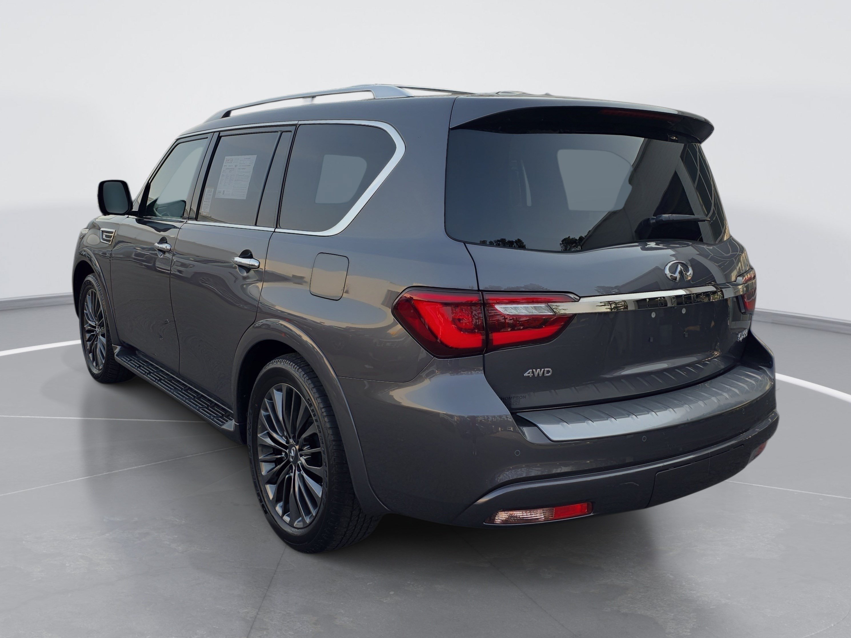 Used 2023 INFINITI QX80 Premium Select w/ Cargo Package AWD/4WD image 5