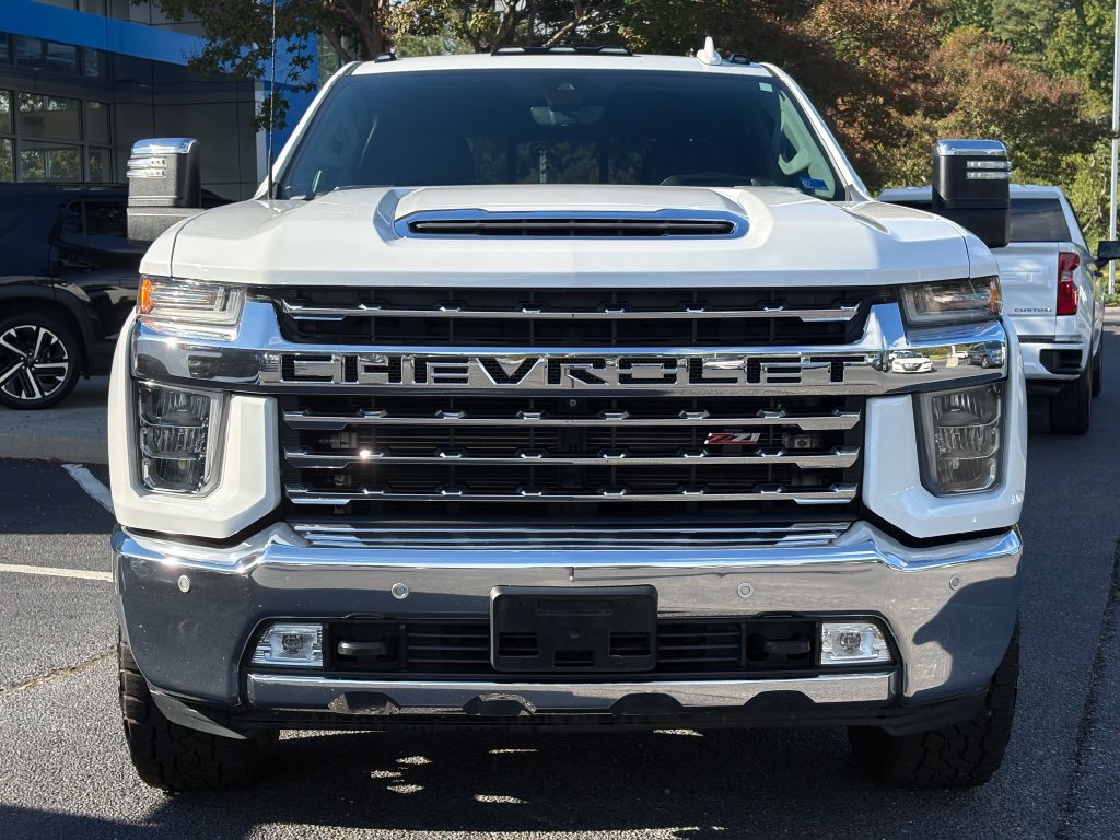 Used 2020 Chevrolet Silverado 2500 LTZ w/ LTZ Plus Package AWD/4WD image 3