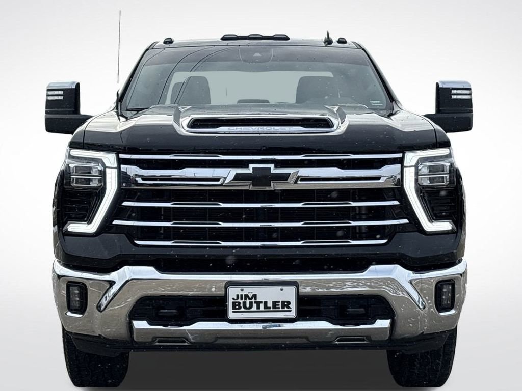 Used 2024 Chevrolet Silverado 3500 LTZ w/ LTZ Convenience Package AWD/4WD image 11