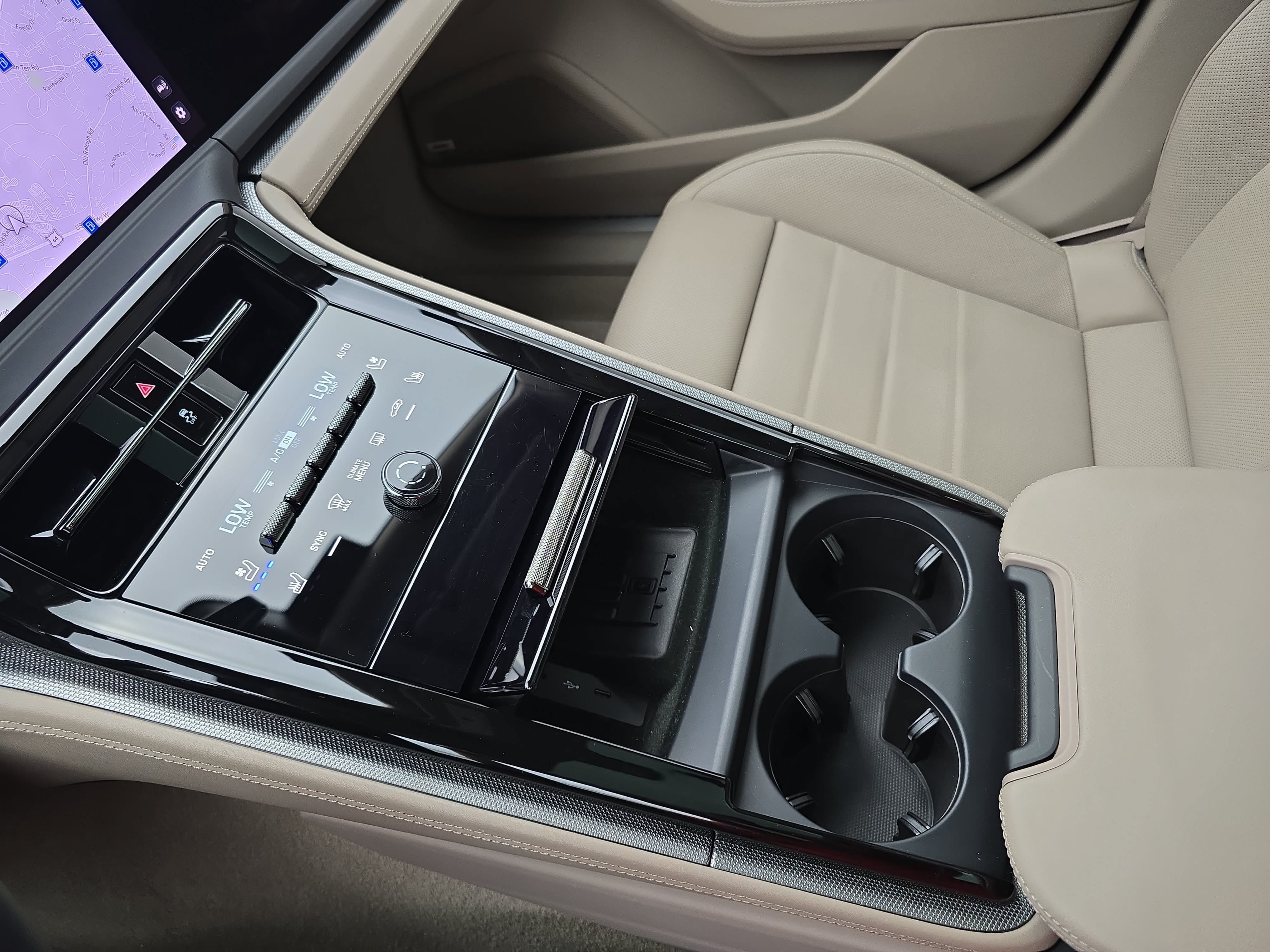 Certified 2026 Porsche Panamera image 27