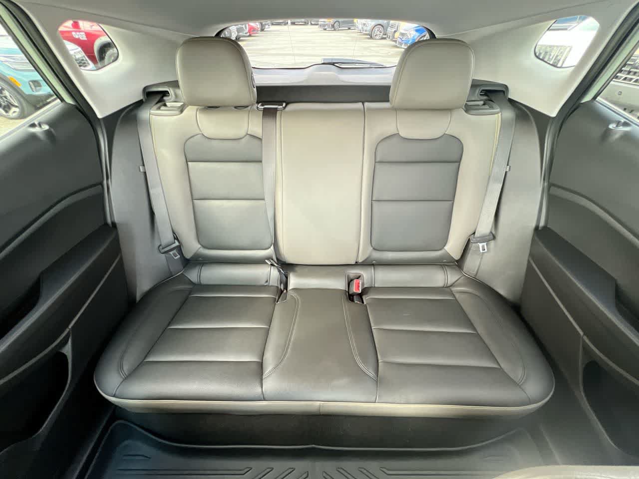 Used 2025 Chevrolet Trax ACTIV FWD image 23