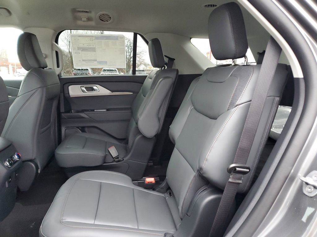 New 2026 Ford Explorer Active w/ Active Comfort Package image 10