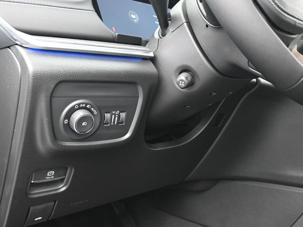 Used 2024 Jeep Grand Cherokee L Overland image 14