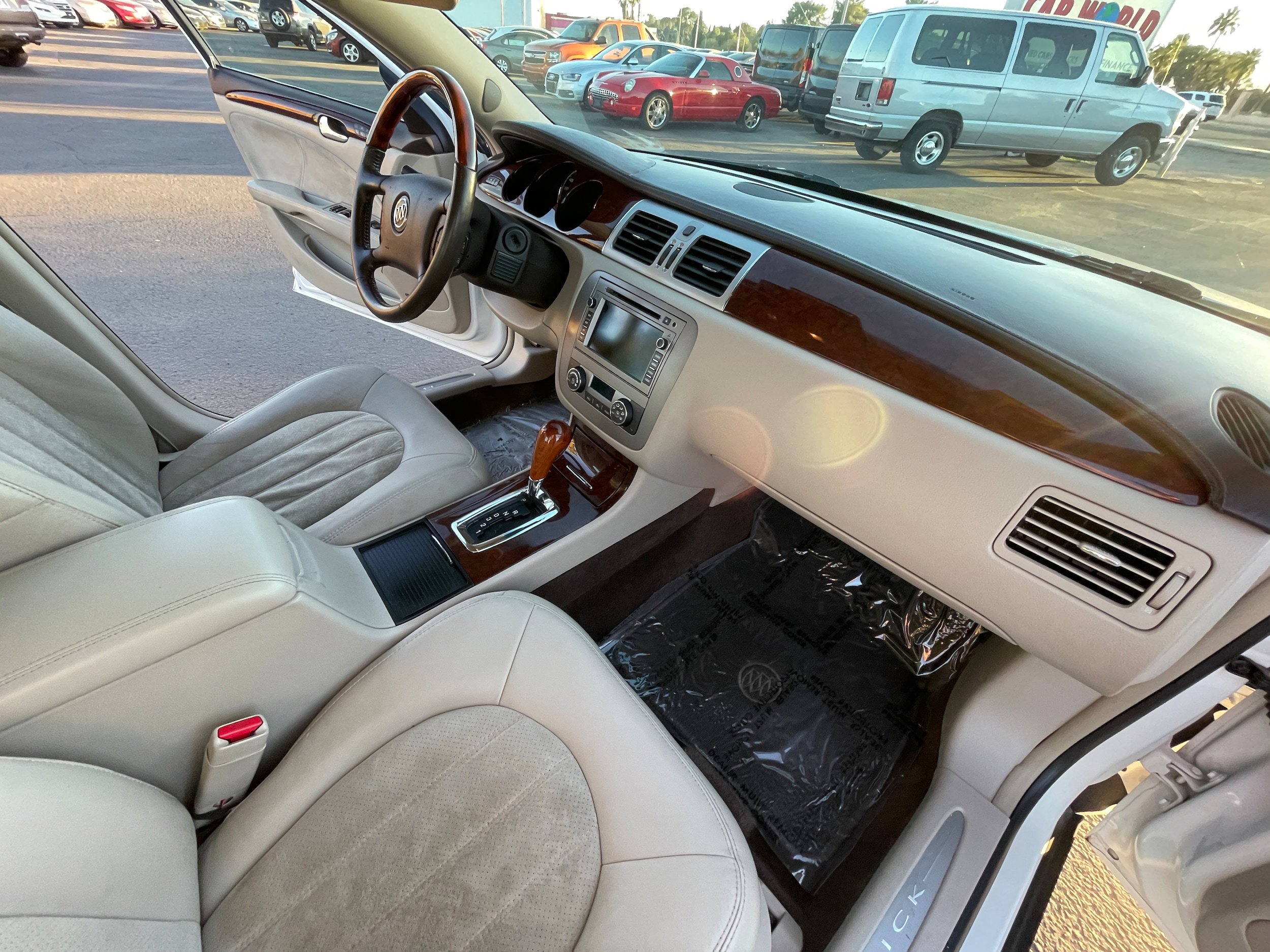 Used 2011 Buick Lucerne Super FWD image 33