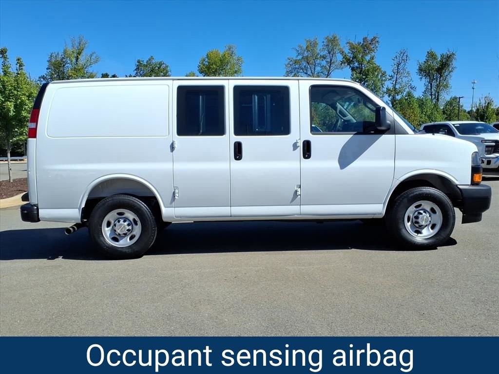 New 2025 Chevrolet Express 2500 Work Van w/ Communications Package image 25
