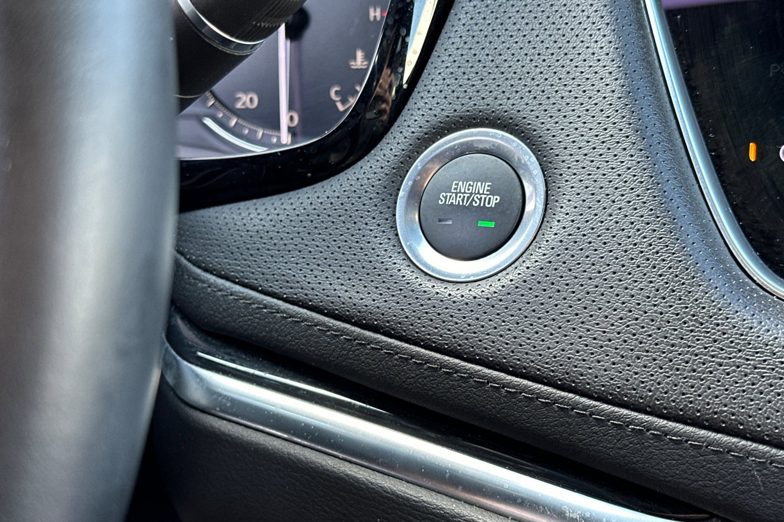 Certified 2025 Cadillac XT5 Premium Luxury image 23