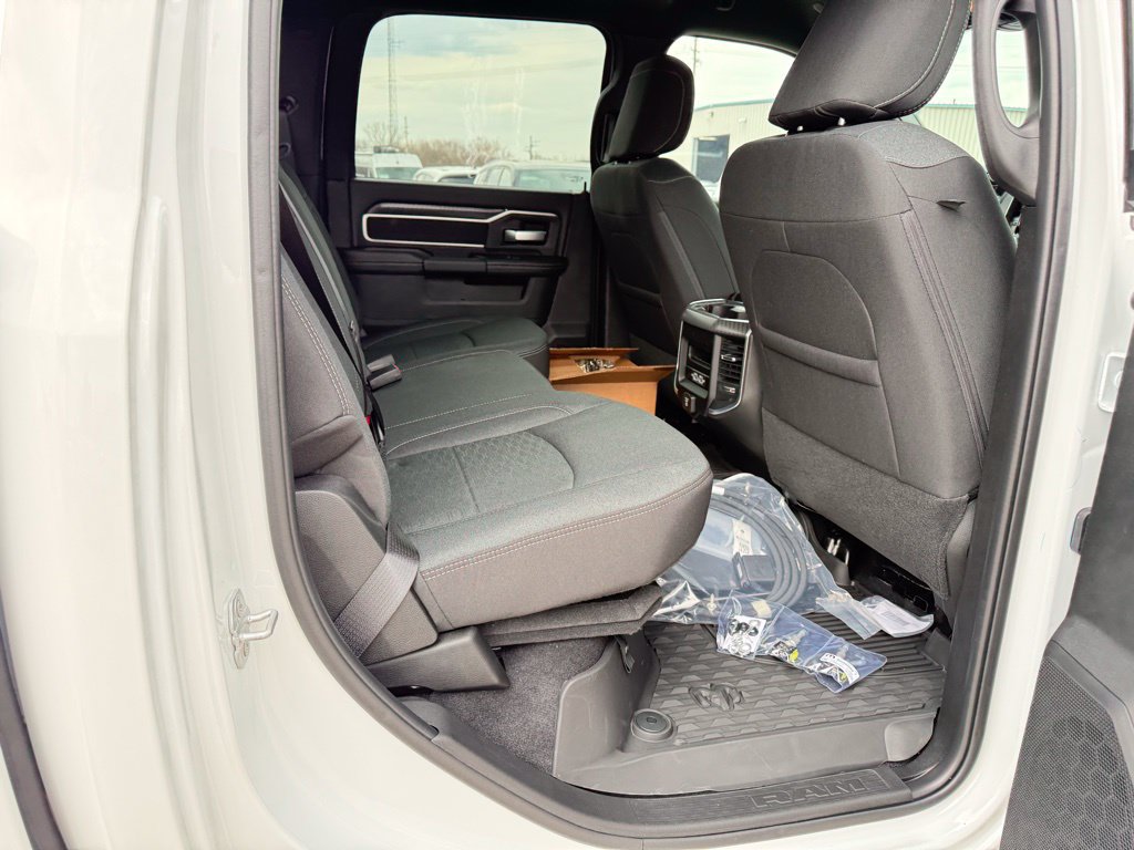 New 2026 RAM 3500 Big Horn AWD/4WD image 22