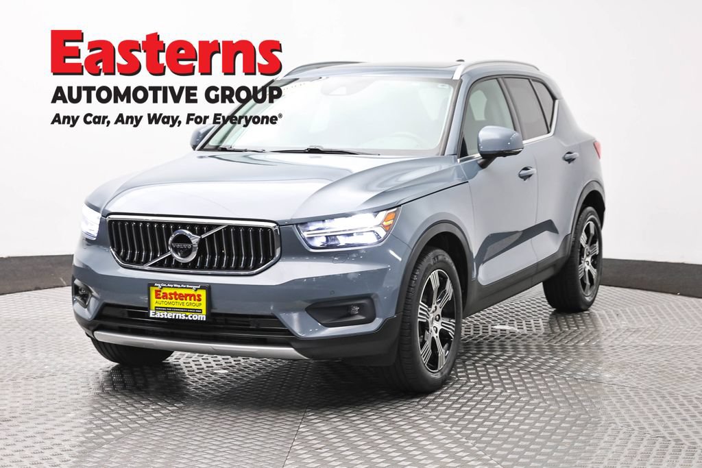 Used 2021 Volvo XC40 T4 Inscription