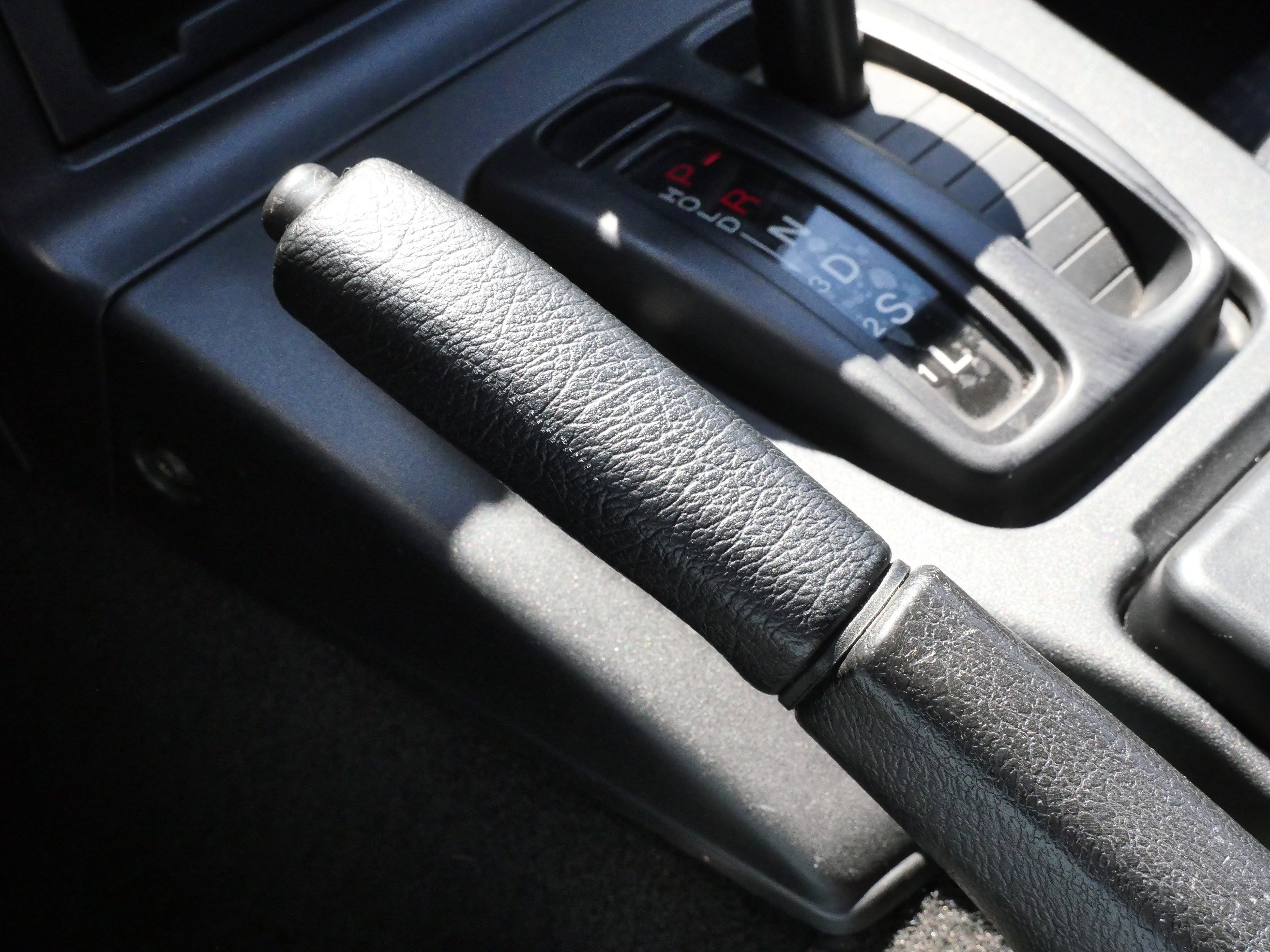 Used 1997 MAZDA MX-5 Miata RWD image 30