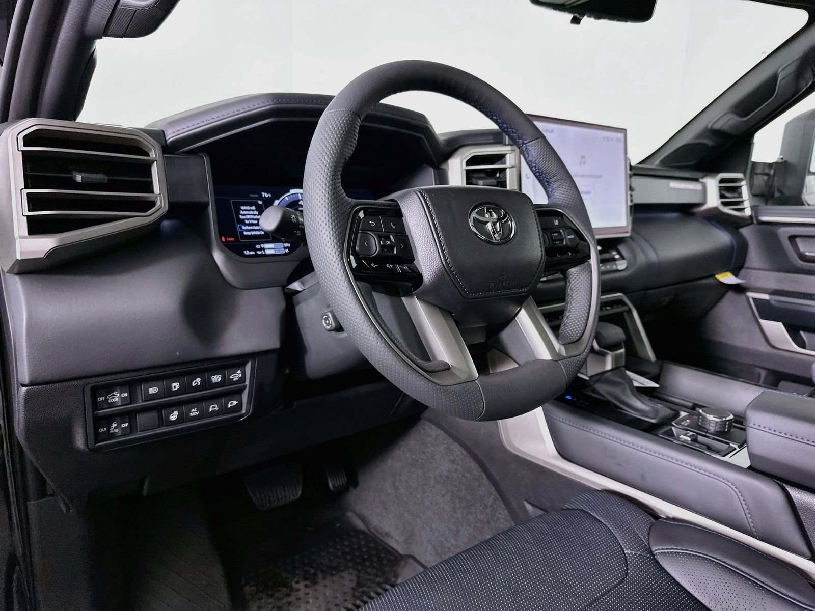 New 2026 Toyota Tundra Platinum AWD/4WD image 9