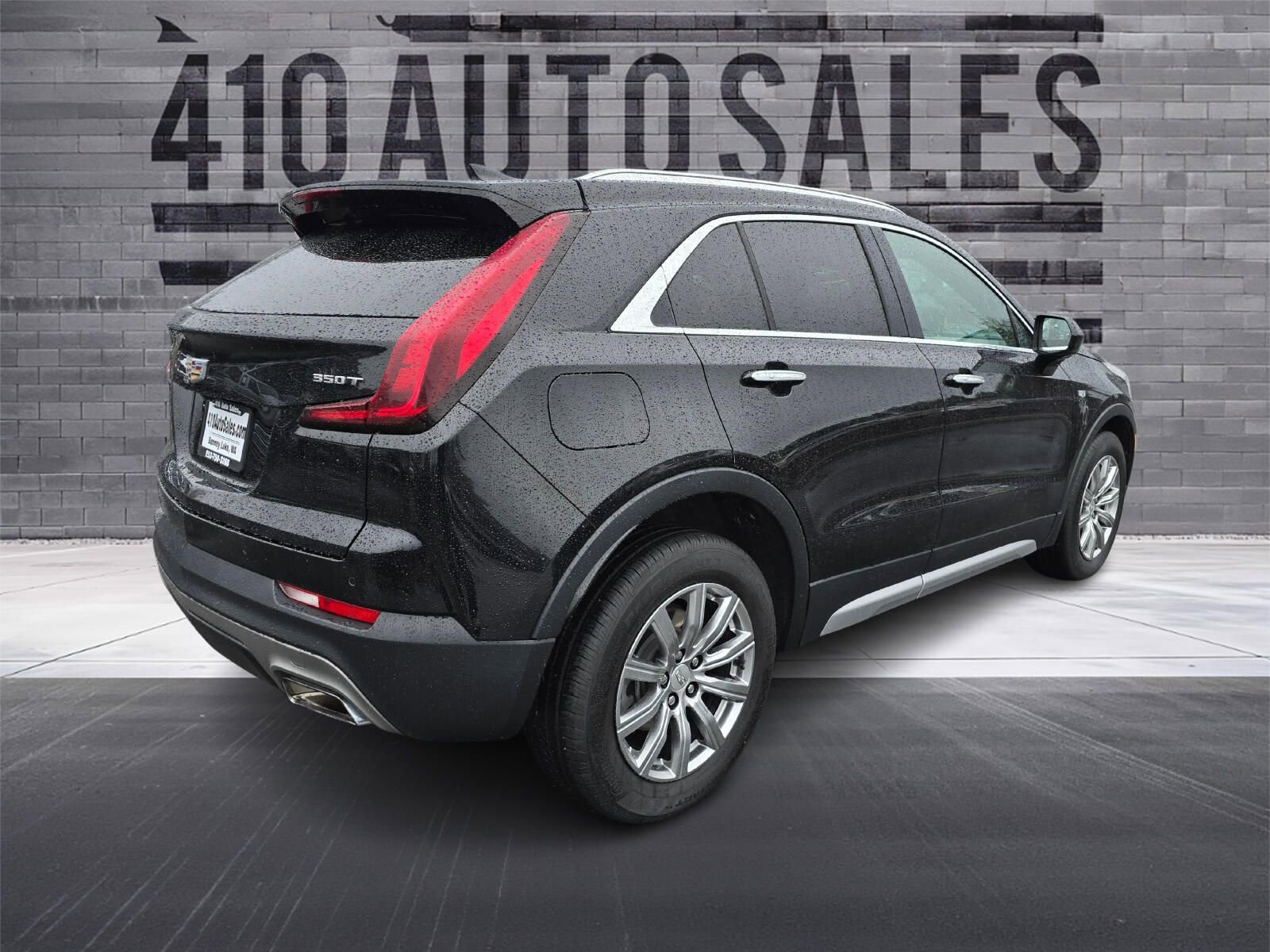 Used 2020 Cadillac XT4 Premium Luxury image 3