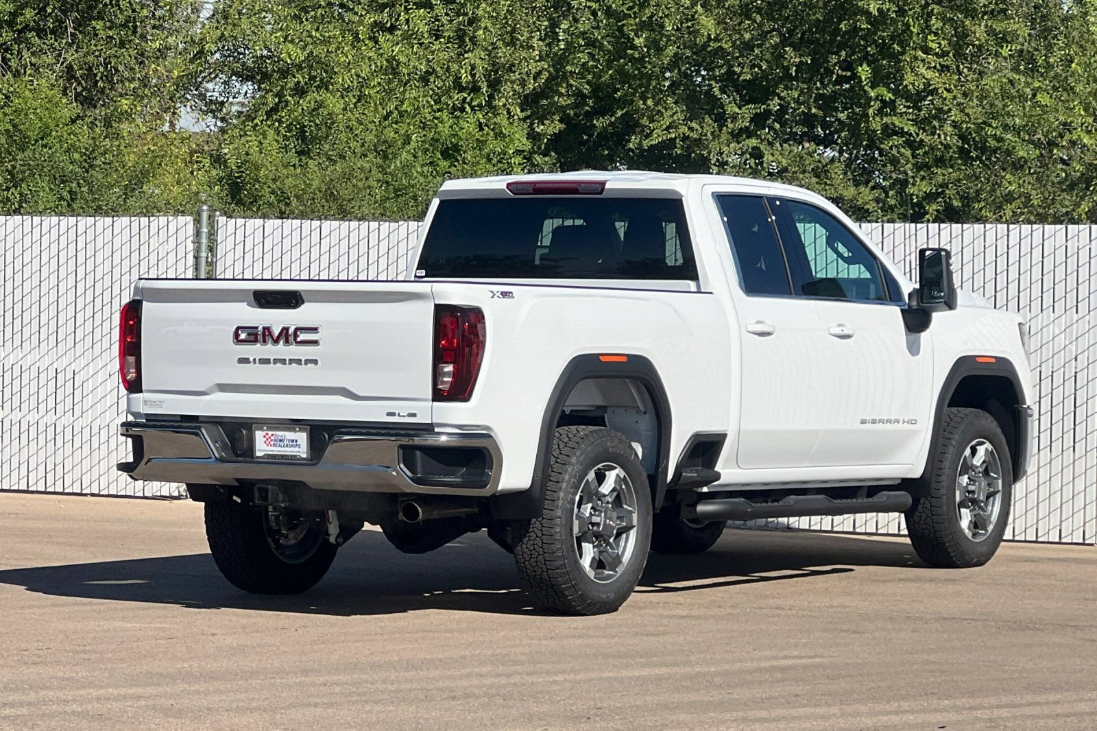 New 2026 GMC Sierra 2500 SLE AWD/4WD image 4