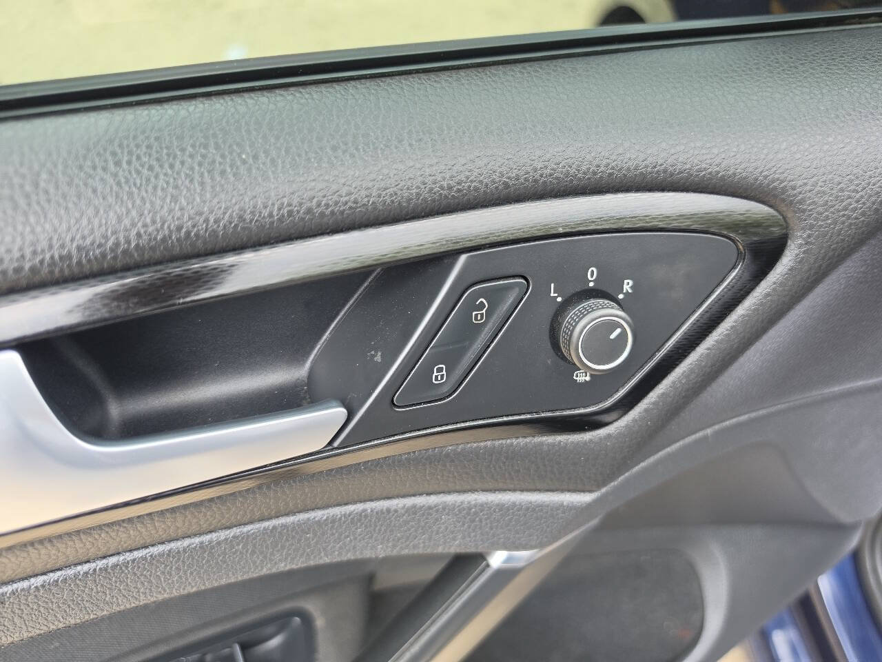 Used 2016 Volkswagen GTI S FWD image 60