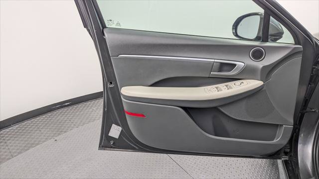 Used 2025 Hyundai Sonata SEL FWD image 13