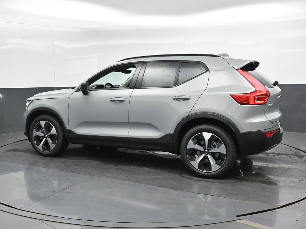 New 2026 Volvo XC40 B5 Plus w/ Protection Package Premier AWD/4WD image 7