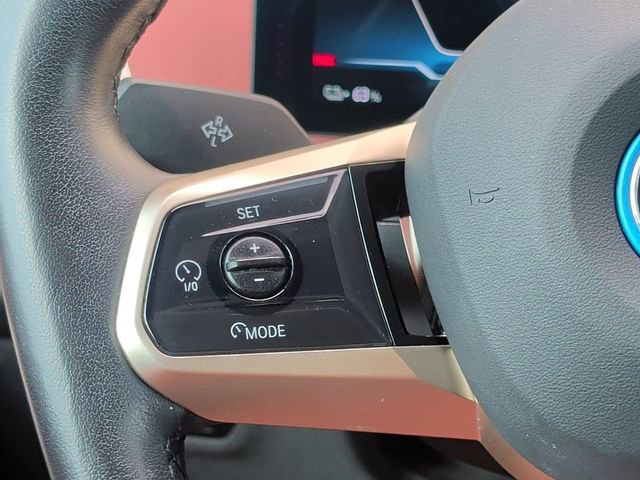 Used 2022 BMW iX xDrive50 w/ Premium Package image 10