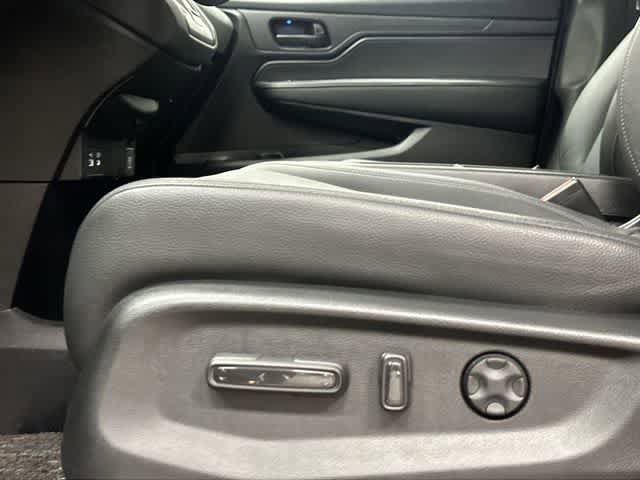 Used 2025 Honda Odyssey EX-L image 26