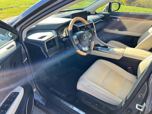 Used 2022 Lexus RX 350L Premium w/ Premium Package AWD/4WD image 2