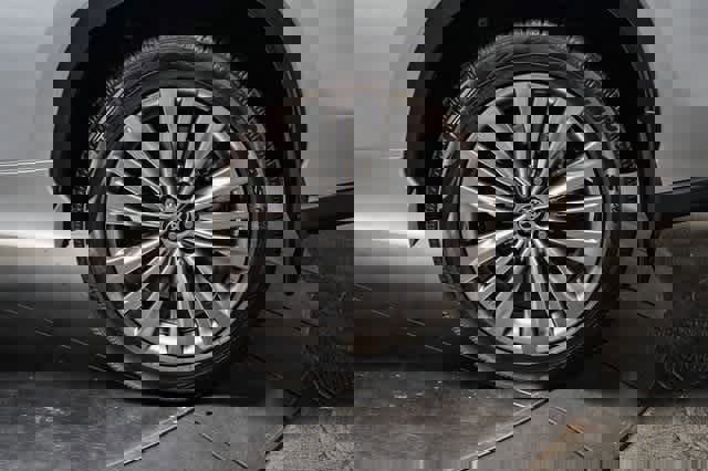 Certified 2022 Toyota Highlander Platinum image 12