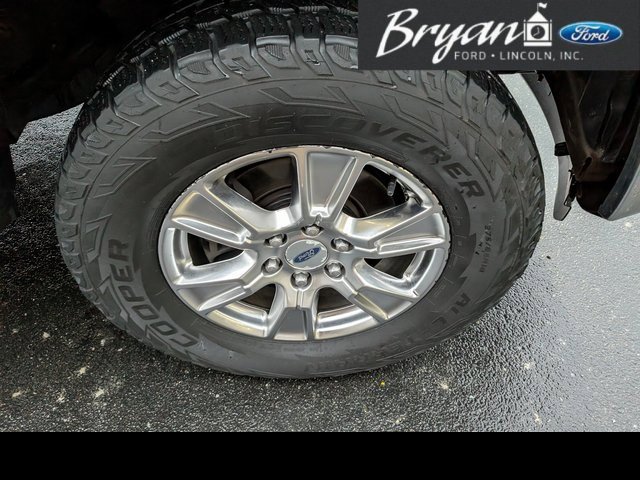 Used 2016 Ford F150 Lariat w/ Equipment Group 502A Luxury image 26