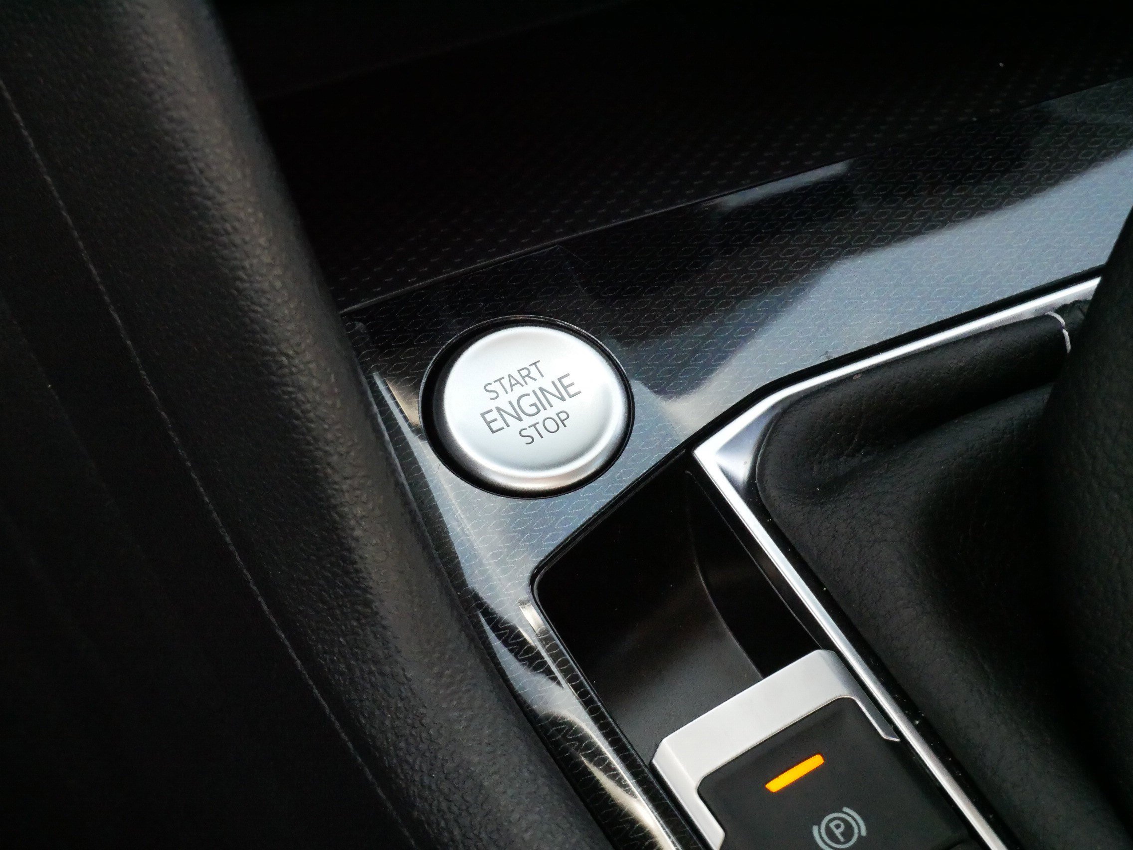 Certified 2025 Volkswagen Taos S AWD/4WD image 28