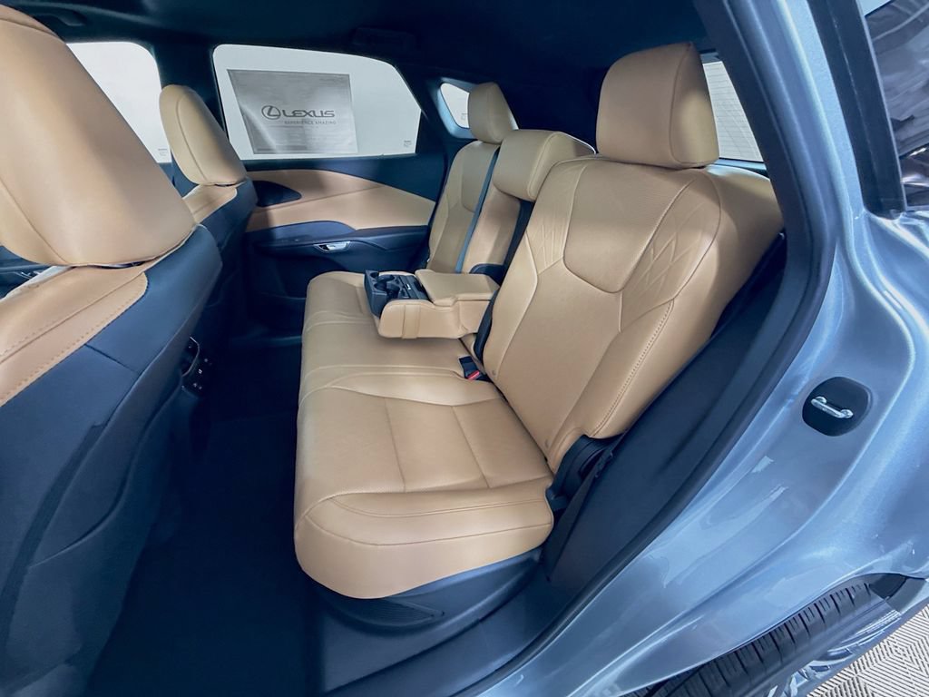 New 2026 Lexus RX 350h AWD/4WD image 17