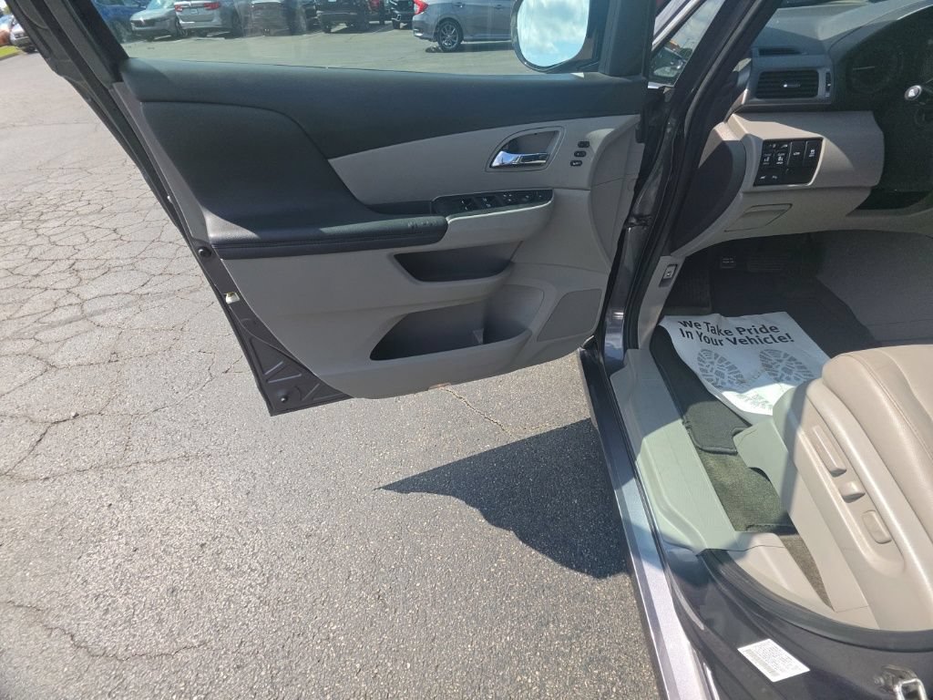 Used 2016 Honda Odyssey Touring image 12