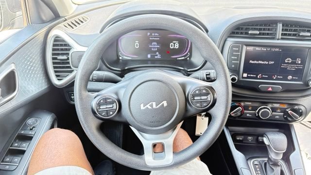 Used 2023 Kia Soul LX w/ Option Group 015 FWD image 14