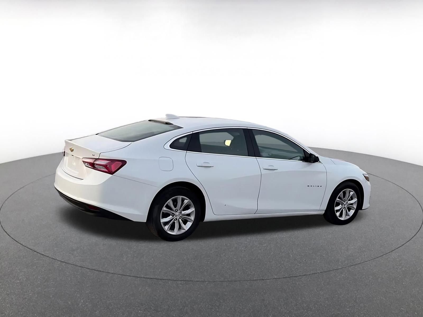 Used 2022 Chevrolet Malibu LT image 15