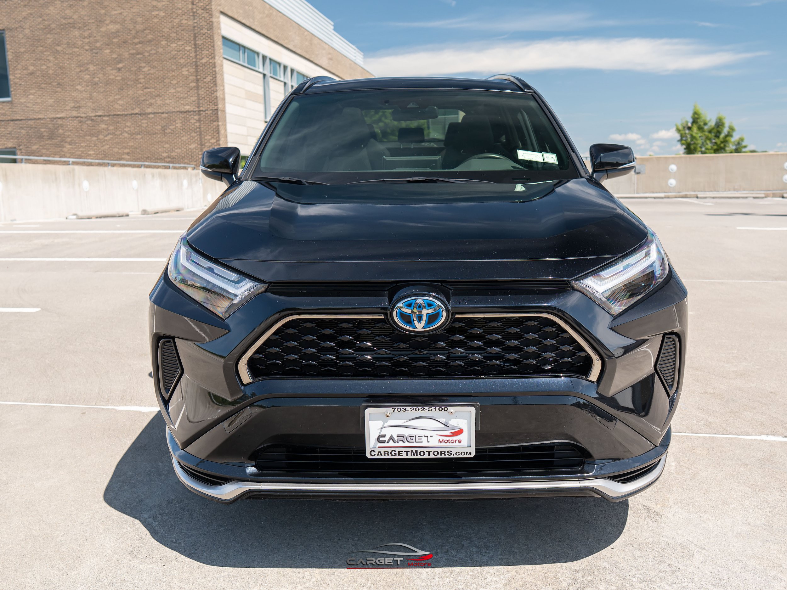 Used 2023 Toyota RAV4 SE w/ Weather & Moonroof Package AWD/4WD image 2
