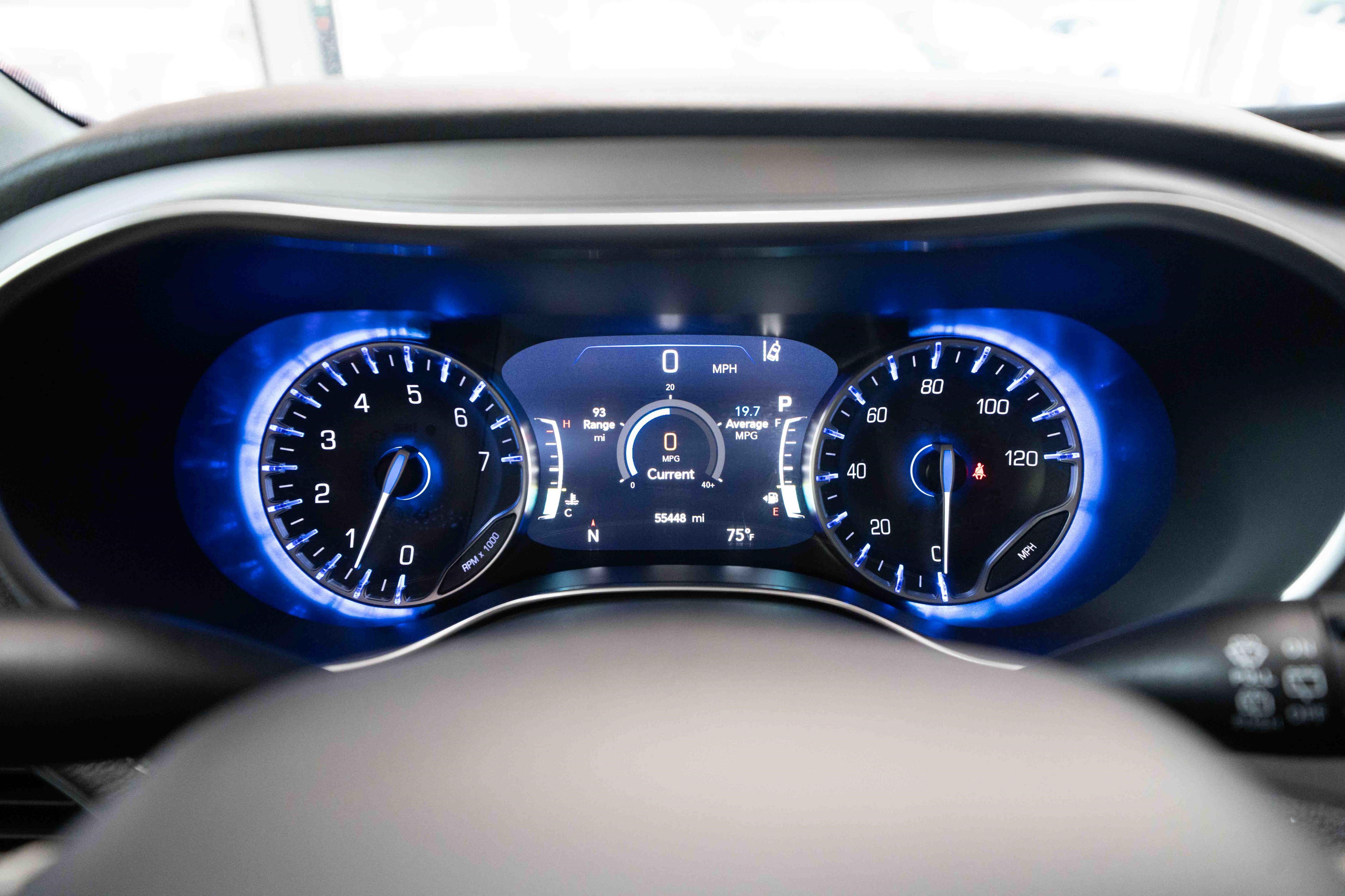 Used 2025 Chrysler Pacifica Limited FWD image 16