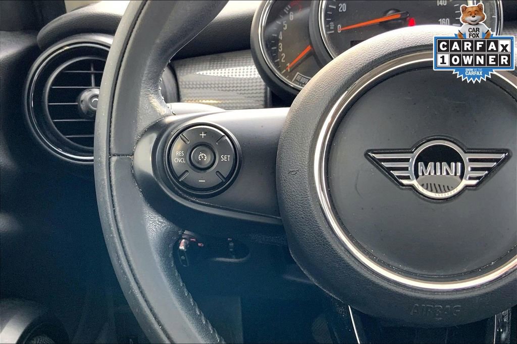 Used 2019 MINI Cooper 4-Door Hardtop image 14