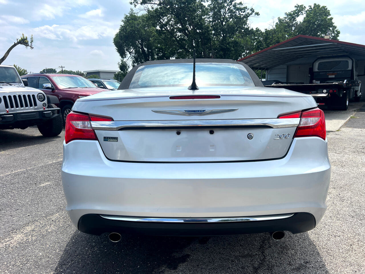 Used 2011 Chrysler 200 Touring image 7