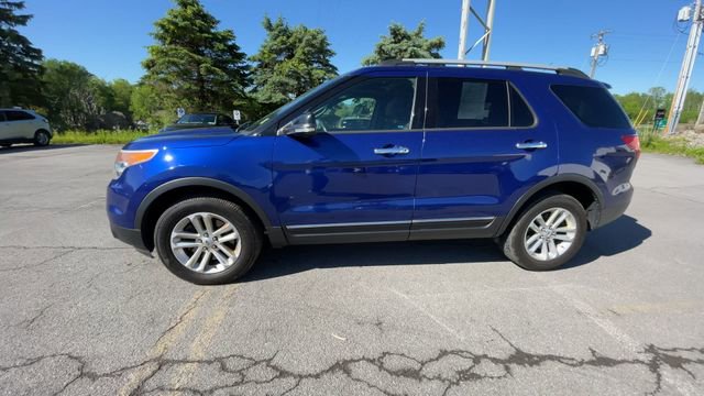 Used 2014 Ford Explorer XLT w/ Equipment Group 201A AWD/4WD image 6