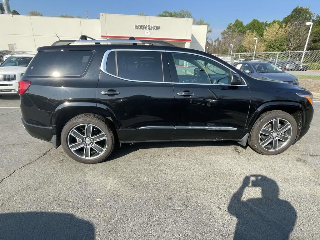 Used 2018 GMC Acadia Denali w/ Technology Package image 11